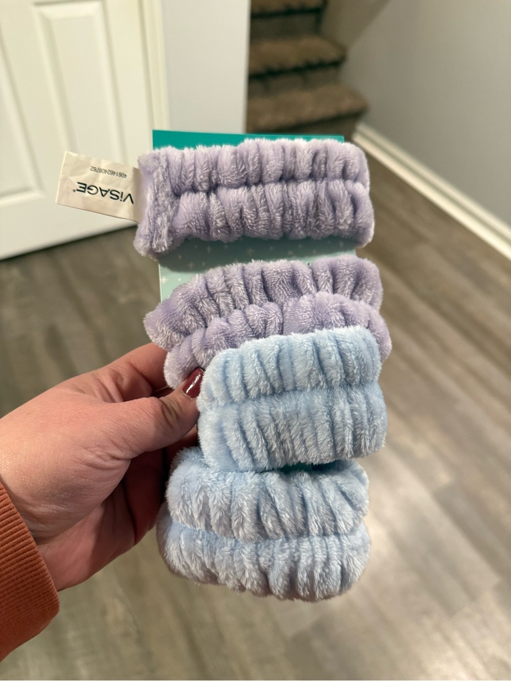 Set of 2 Wristband face wash Plush.